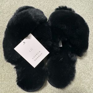 LC Lauren Conrad Women’s Faux Fur Slippers – Size 7/8 – NWT ✨
